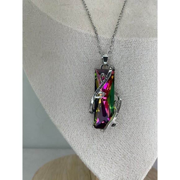 New! Iridescent Crystal Pendant Necklace With Silver-Plated Chain - Picture 3 of 7